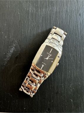 Vintage Guess 90119G2 Watch | Stainless Steel Bracelet | Black Dial | Y2K